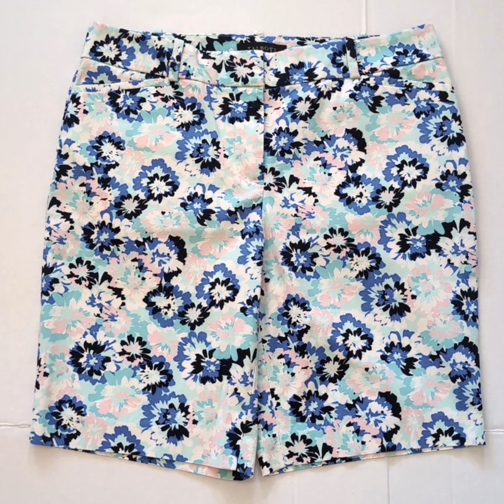 Talbots Watercolor Floral Flat Front Bermuda Shorts. Size 6P